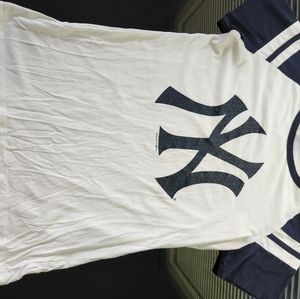 New York Yankes Womens T-shirt